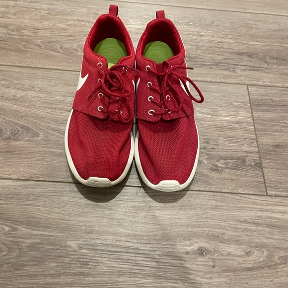 Nike running shoes - Picture 1 of 2